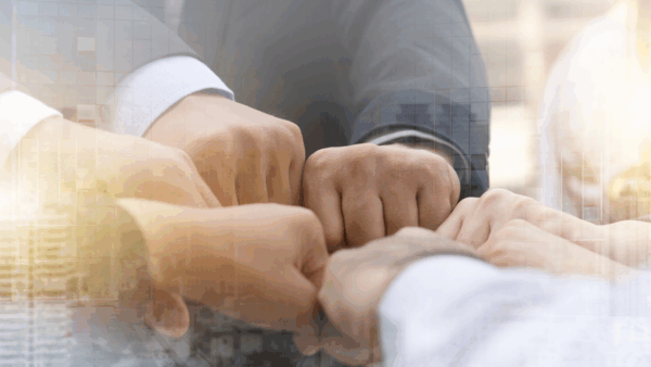 「想いをつなぐ営業家」――人とのご縁を信じ、挑戦を続ける山岸哲也の信念